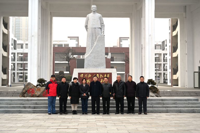 县教育局领导到砀山二中调研教学工作